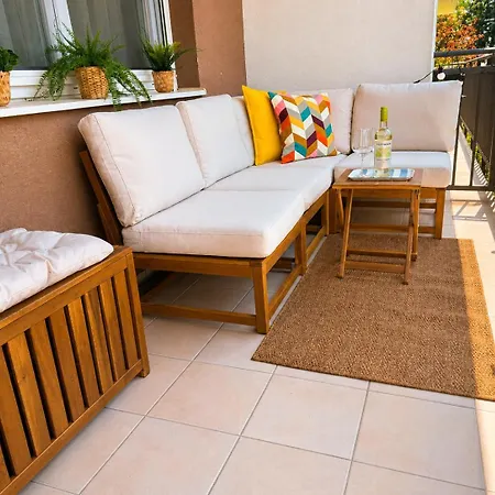 Apartman And Sun - 100m To - Pool, Sauna And Private Garage *